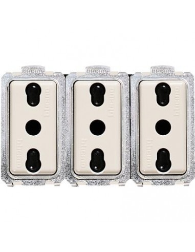 BTicino 5180/3 Magic - triplex socket | Elettroclick