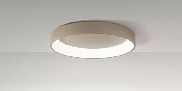 Mounting a ceiling light