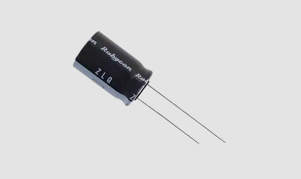 Definition and Operation of the Capacitor